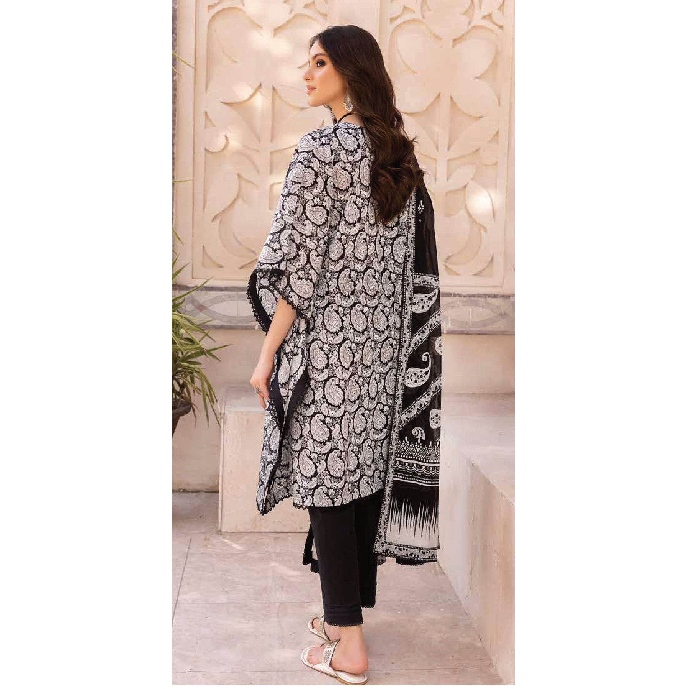 pakistani stitched suits